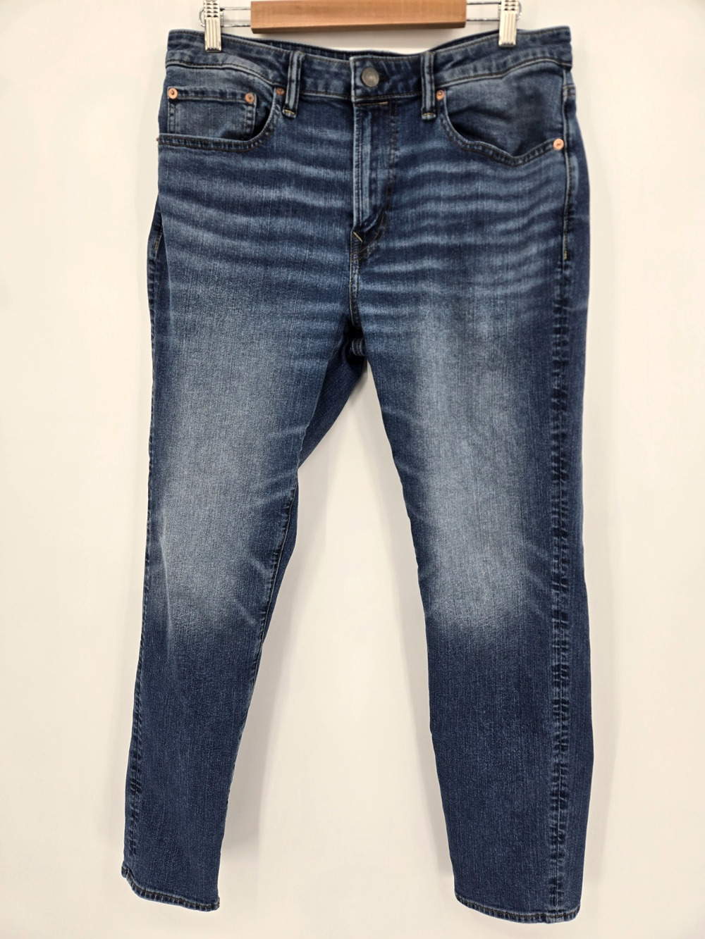 American Eagle Athletic Fit Blue Jeans Dark Wash Denim Whiskering Size 34x32